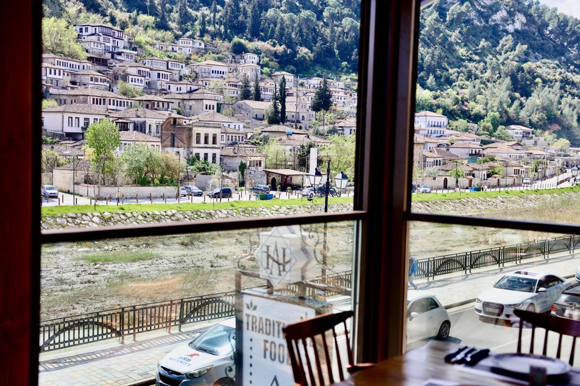 Ansel Hotel *